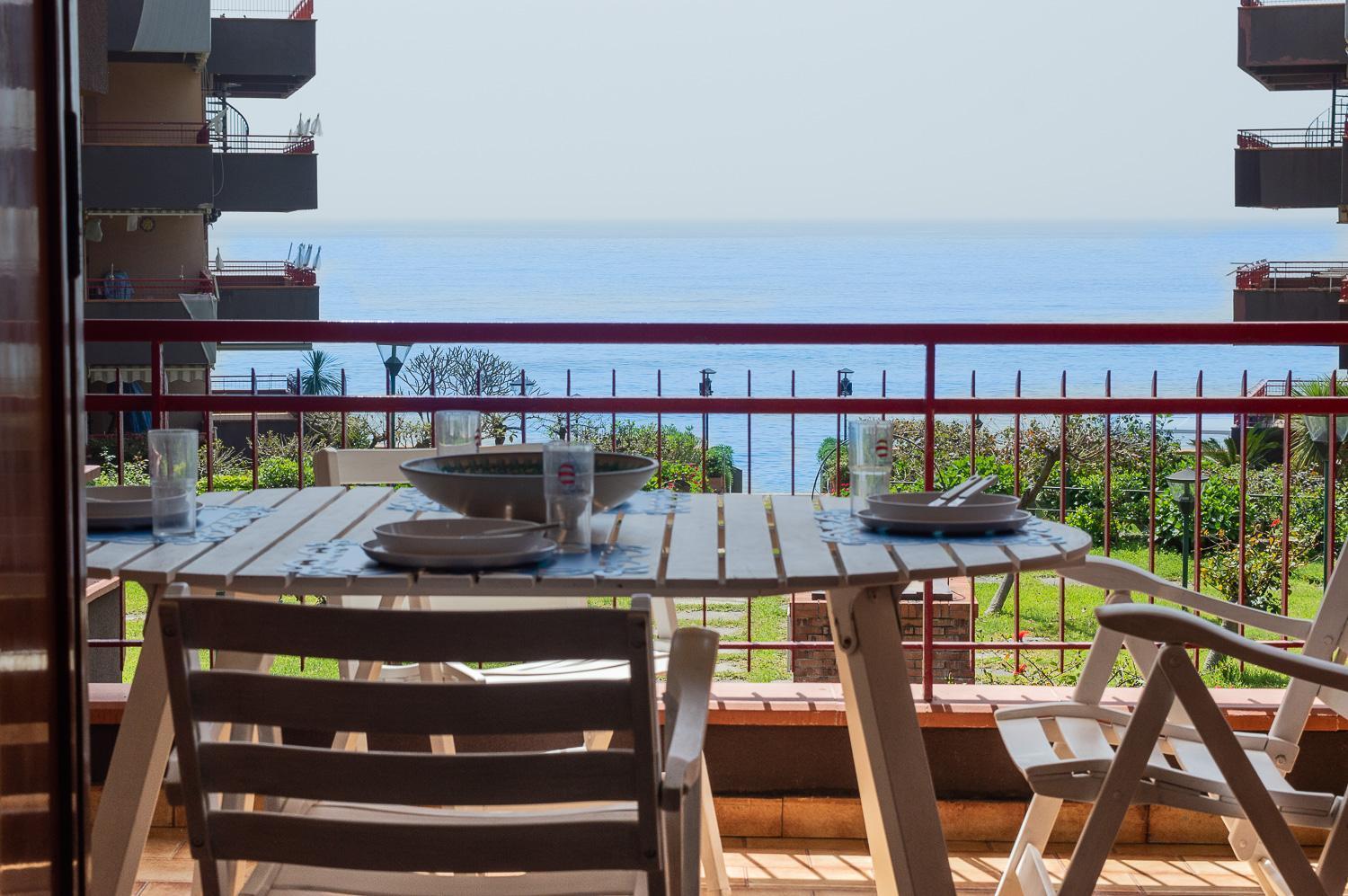 לטויאני Beach House Blue Holiday מראה חיצוני תמונה